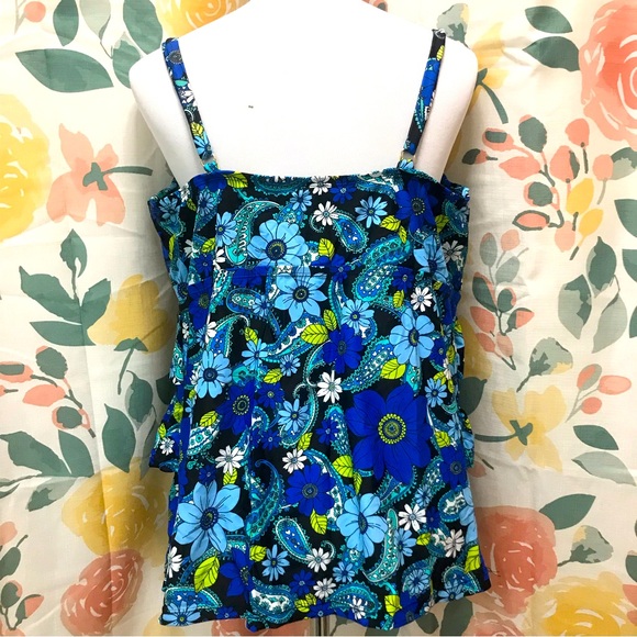 Island Waves Woman swim tankini top - Picture 2 of 4